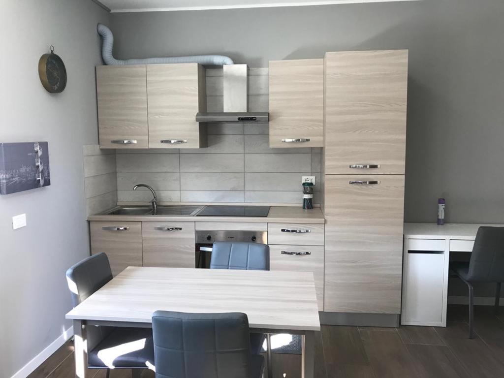 White House 4 Apartman Brescia megye Kültér fotó
