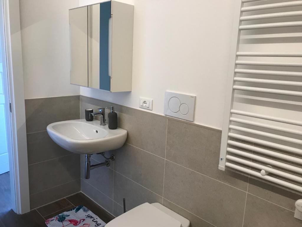 White House 4 Apartman Brescia megye Kültér fotó